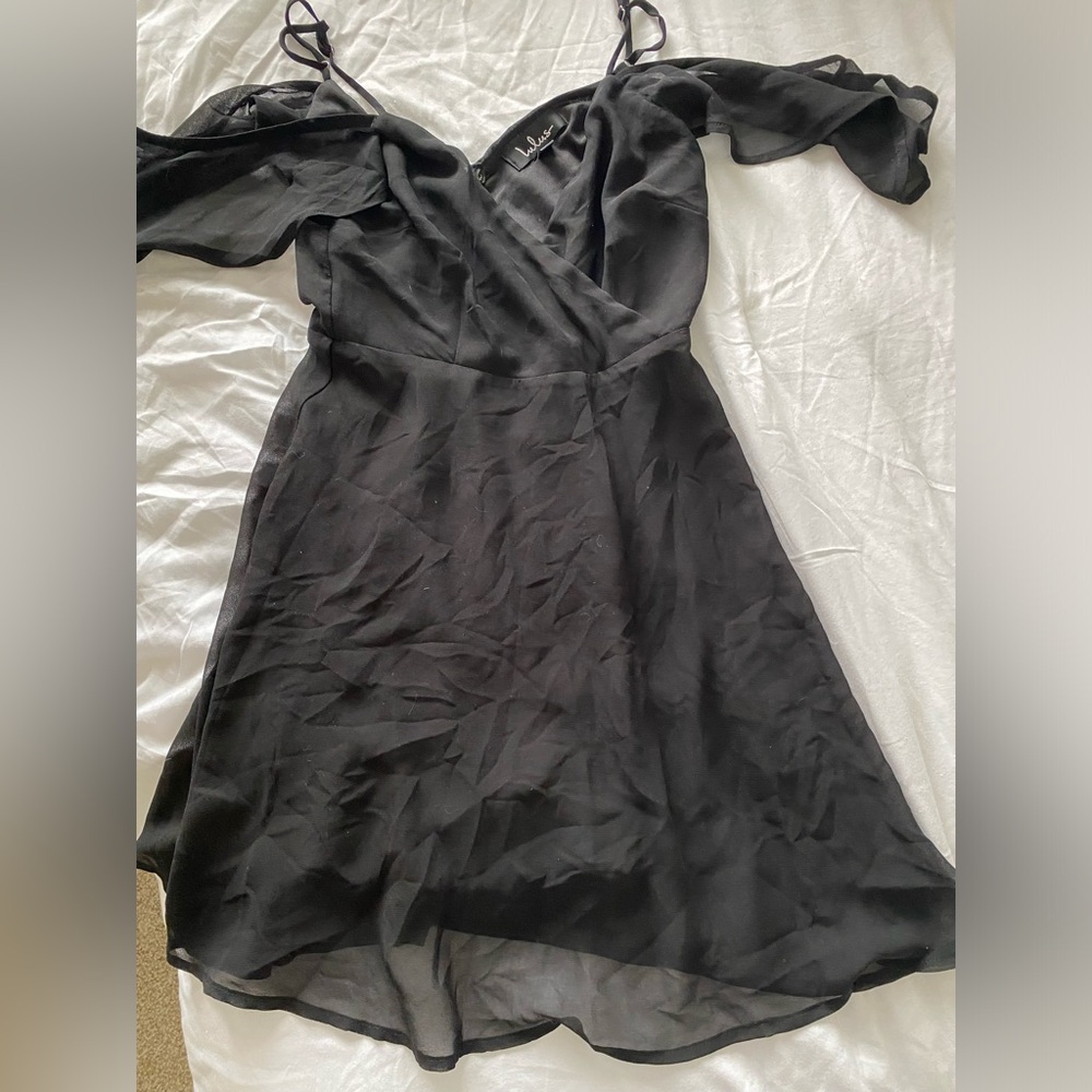 Black flutter sleeve xs wedding guest or cocktail dress size xs